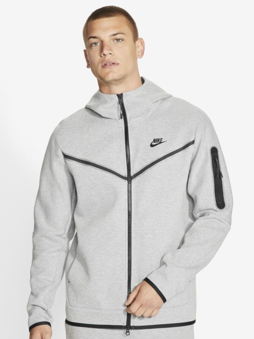 Nike Tech
Men's Fleece Windrunner Full-Zip Jacket